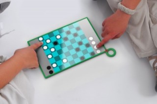 Компанией OPLC представлен детский планшет, работающий от солнечных батарей