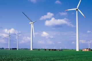 Ветроэнергетики будут собирать энергию и воду из воздуха пустыни