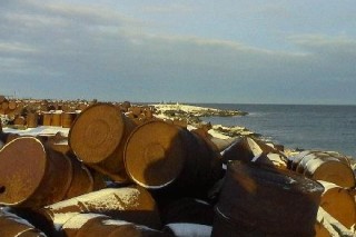 На острове под названием Греэм-Бэлл в Архангельской области находится около 300 000 тонн неутилизированного топлива