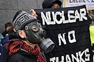 В Токио начался многотысячный антиядерный протест