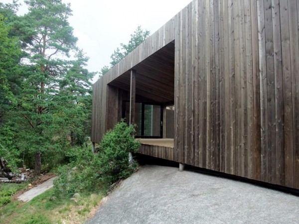 Деревянный дом в норвежском лесу