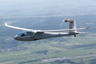 Электрический самолет e-Genius стал рекордсменом по дальности полета