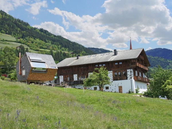 Футуристичный домик в Альпах