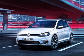 Volkswagen рассекретил гибридный Golf GTE