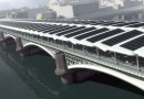 В Лондоне построили самый большой в мире мост с солнечными панелями