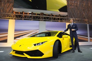 Lamborghini не торопится с гибридами