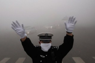 Проблему смога в Китае будут решать с помощью пылесоса для воздуха и «алмазных колец»