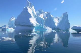 Таяние антарктических льдов вызвало разрушение полуострова и деформацию земной коры