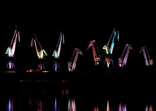 Световое шоу из LED-прожекторов на судоверфи в Хорватии