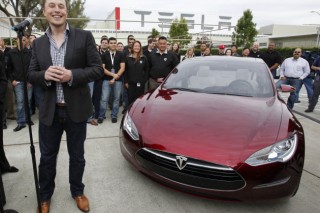 Новую модель электромобиля Tesla можно будет приобрести за 35 тысяч долларов