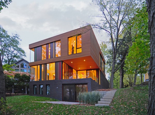 Redaction House: яркий фасад и "зеленые" технологии
