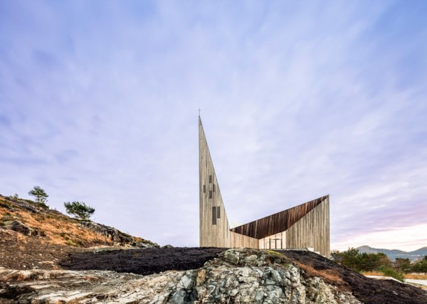 Ультрасовременная деревянная церковь
