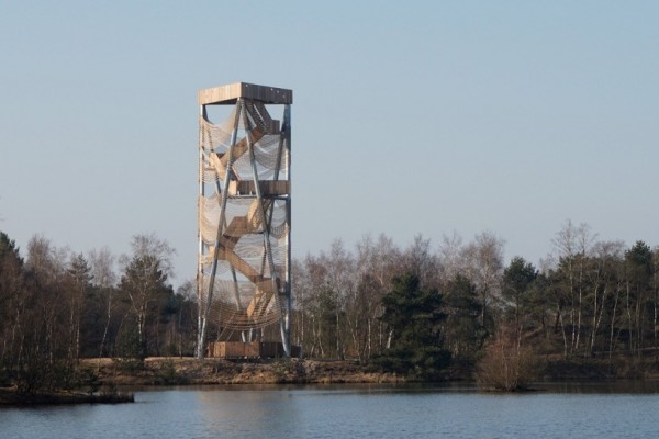 Обзорная башня в бельгийском парке