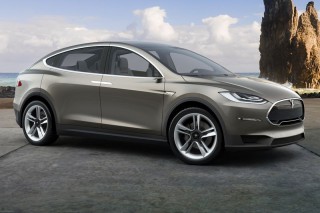 Tesla Model X можно будет купить уже в сентябре