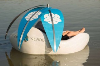 Chilie Island — плавающее кресло на солнечных панелях